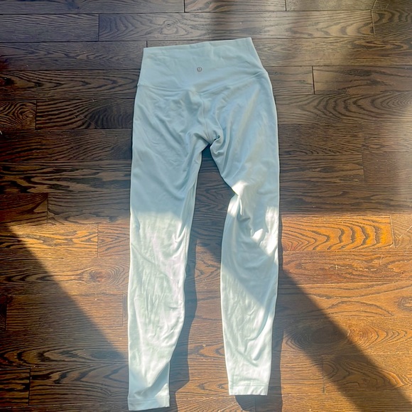 Women’s Lulu Lemon light blue align leggings. - Picture 2 of 2